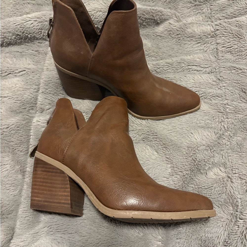 Michael Shannon Brown Ankle Boots